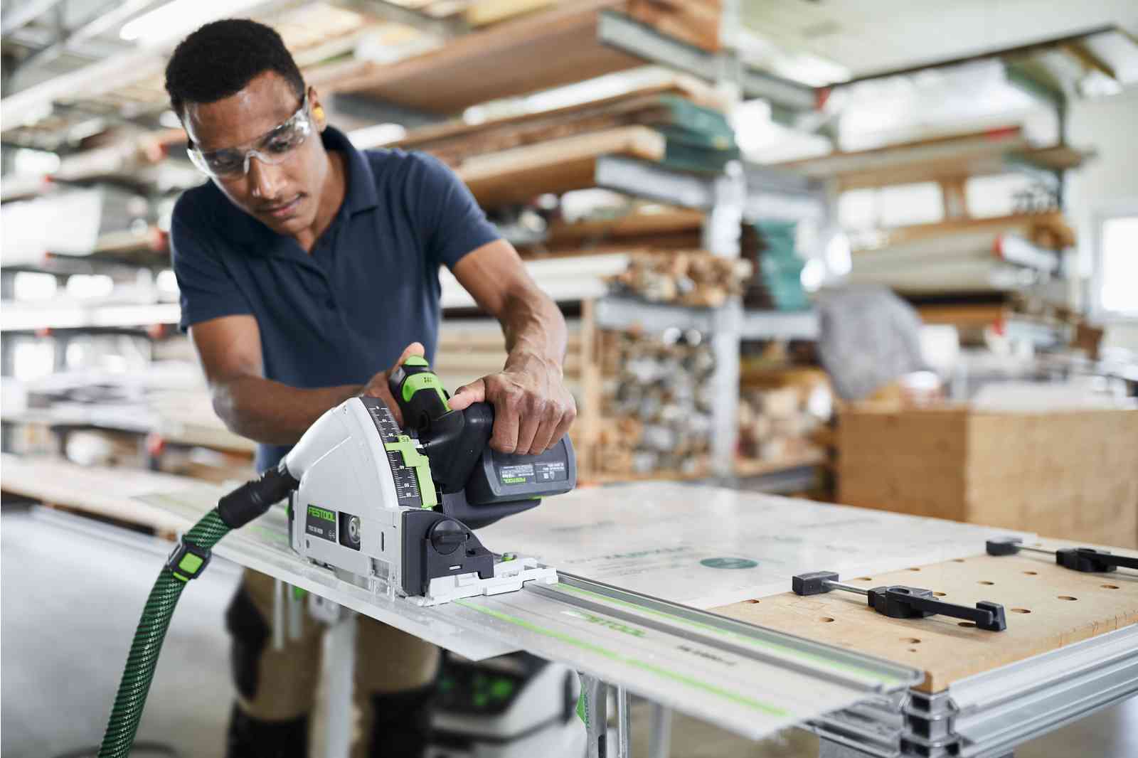 A Complete Guide to Using a Cordless Track Saw
